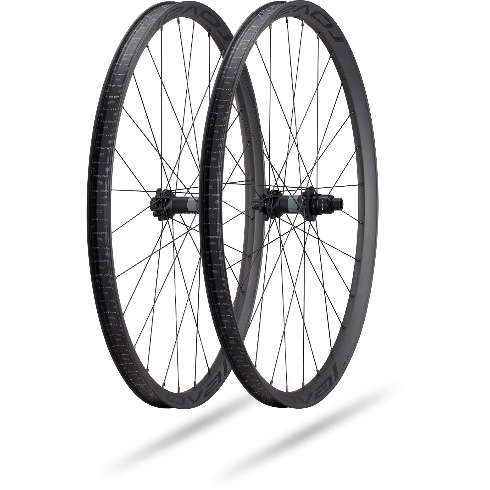 30126-290_CONTROL-SL-V-370-29-FRONT-28H-SATIN-CARBON-BLK_HERO